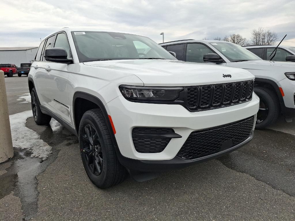 new 2025 Jeep Grand Cherokee car, priced at $44,741