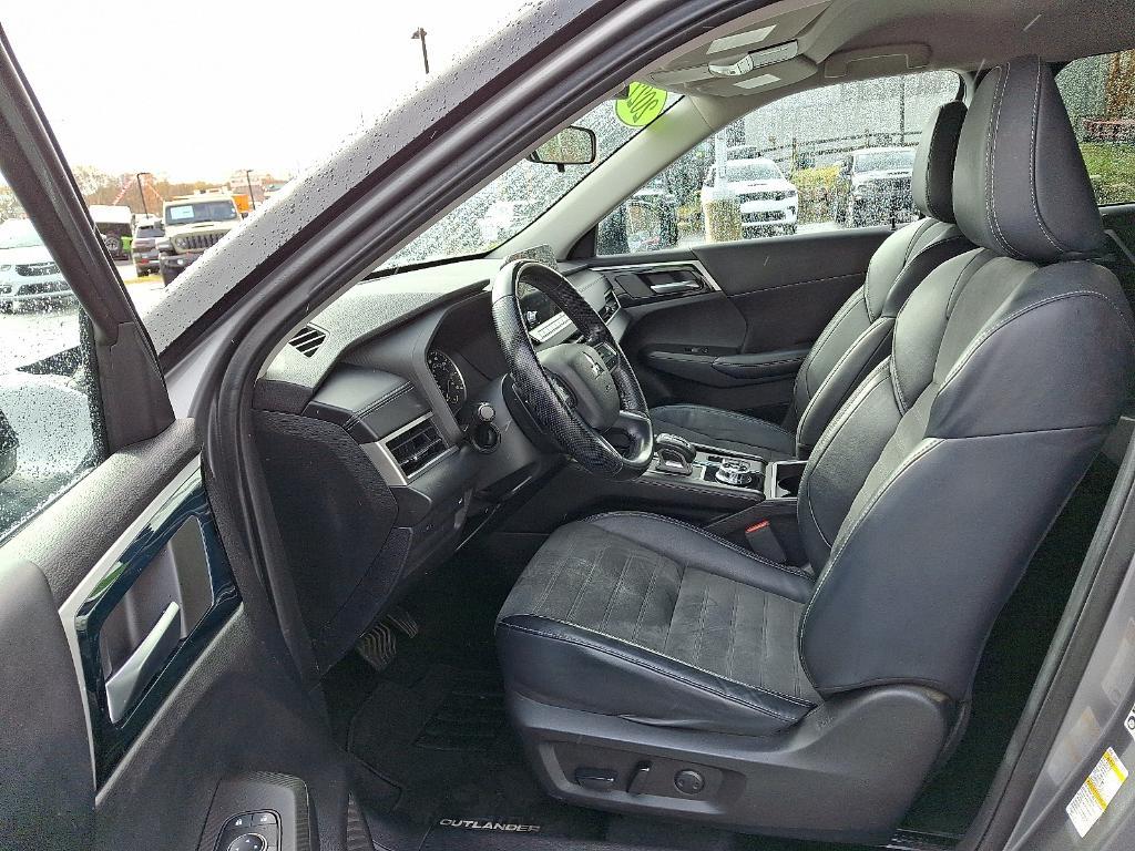 used 2022 Mitsubishi Outlander car, priced at $17,986