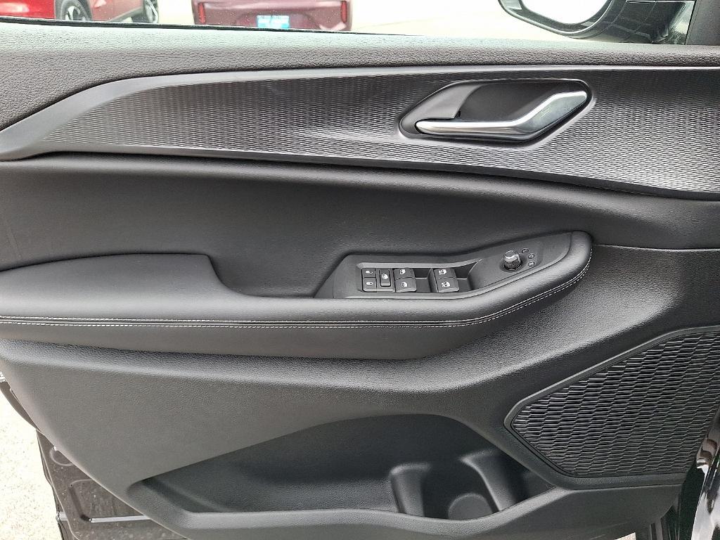 new 2025 Jeep Grand Cherokee L car, priced at $48,442