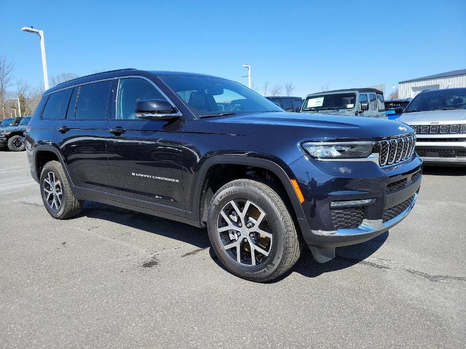 new 2024 Jeep Grand Cherokee L car, priced at $52,416