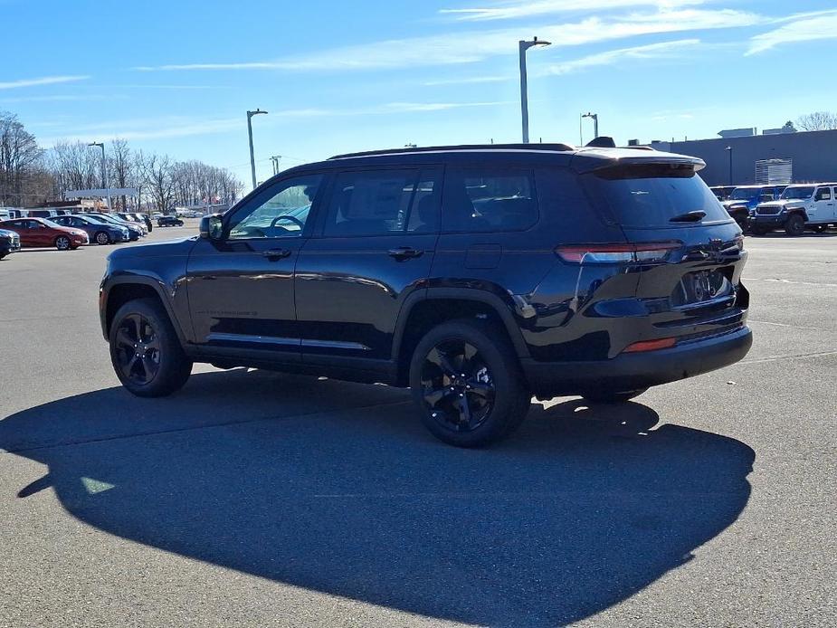 new 2024 Jeep Grand Cherokee L car, priced at $58,202