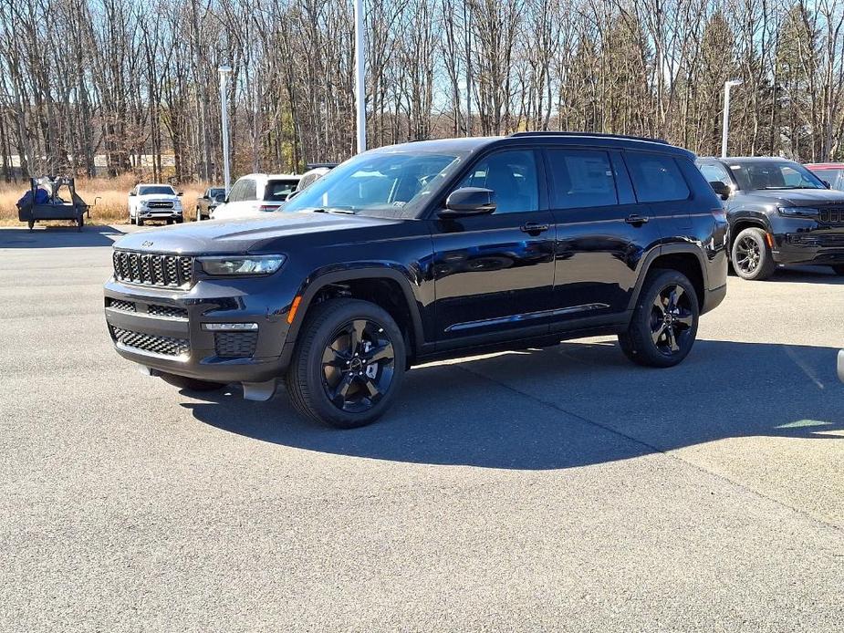 new 2024 Jeep Grand Cherokee L car, priced at $58,202