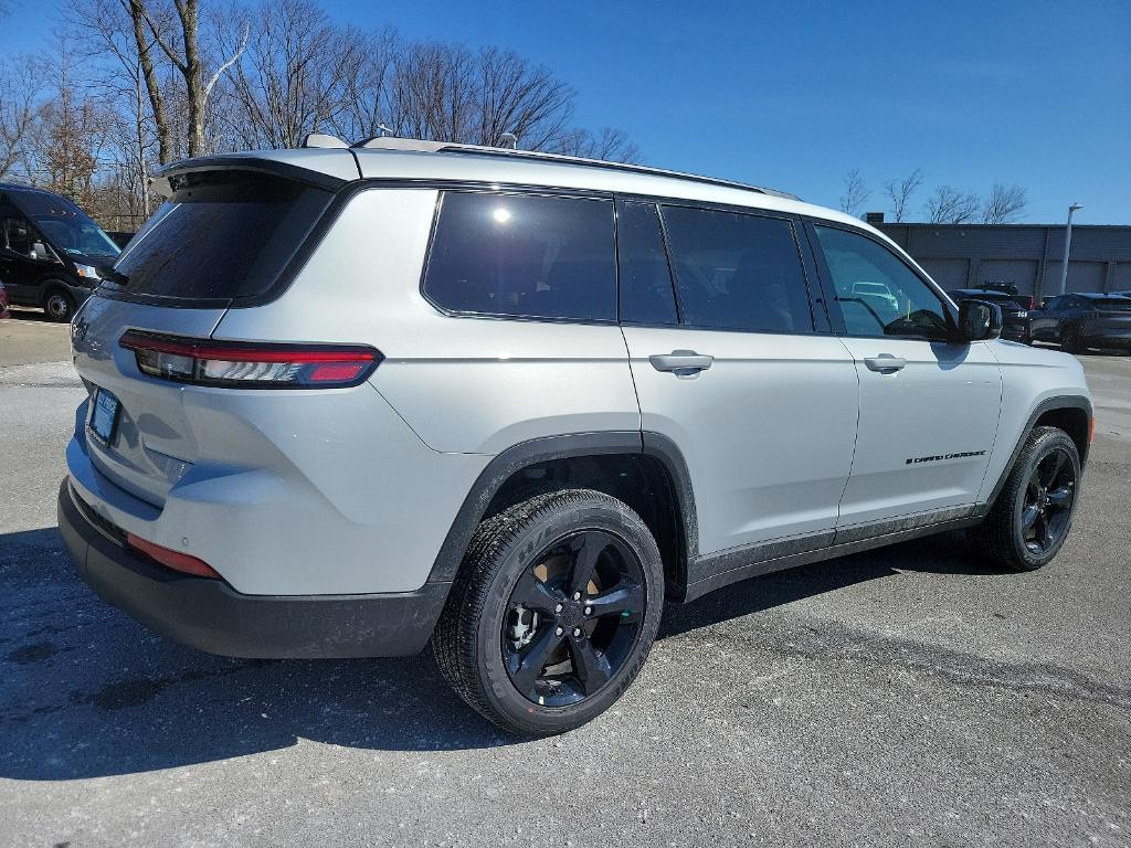 new 2024 Jeep Grand Cherokee L car, priced at $48,843