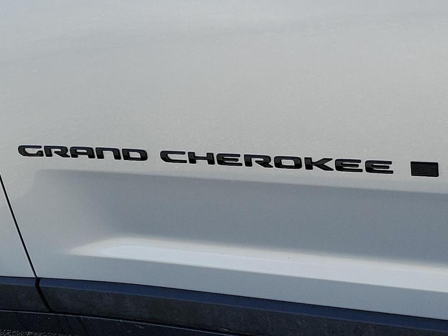 new 2024 Jeep Grand Cherokee L car, priced at $48,843