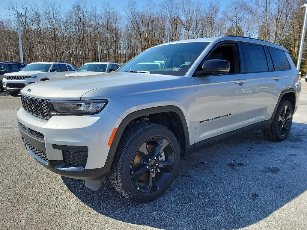 new 2024 Jeep Grand Cherokee L car, priced at $48,843