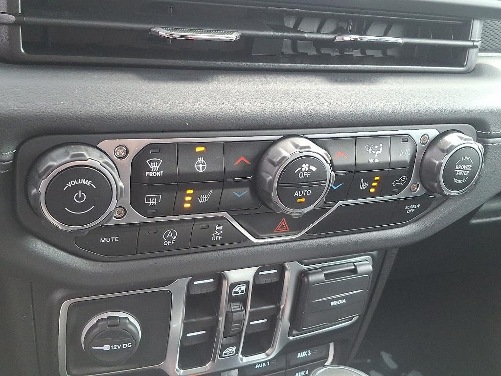 new 2025 Jeep Wrangler car, priced at $61,732