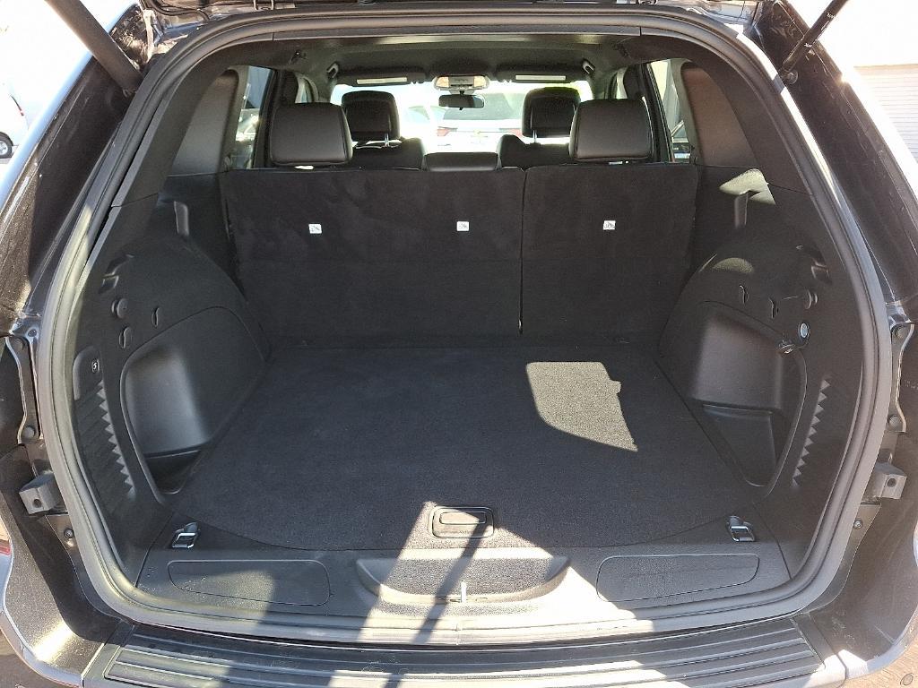 used 2021 Jeep Grand Cherokee car, priced at $27,944