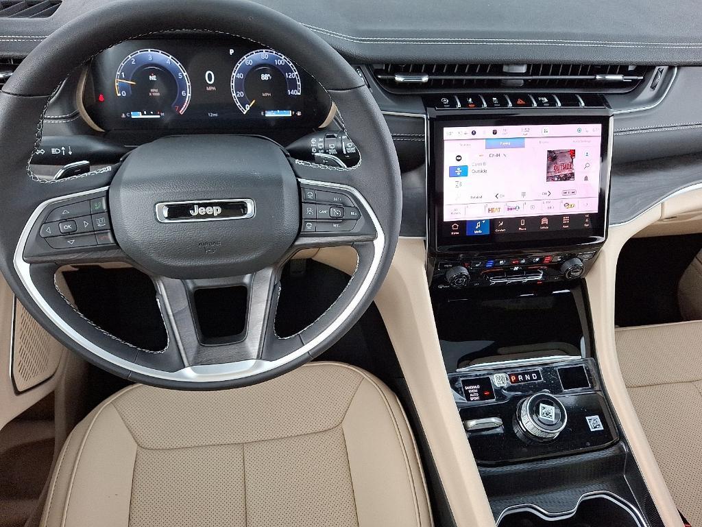 new 2025 Jeep Grand Cherokee car, priced at $53,373
