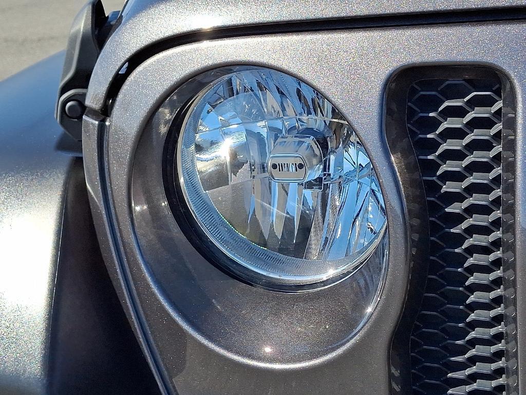 used 2021 Jeep Wrangler Unlimited car, priced at $27,959