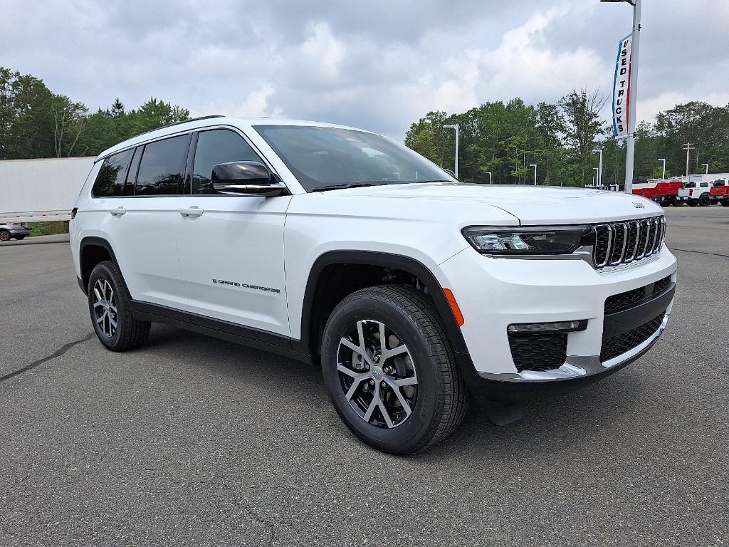 new 2025 Jeep Grand Cherokee L car, priced at $52,950