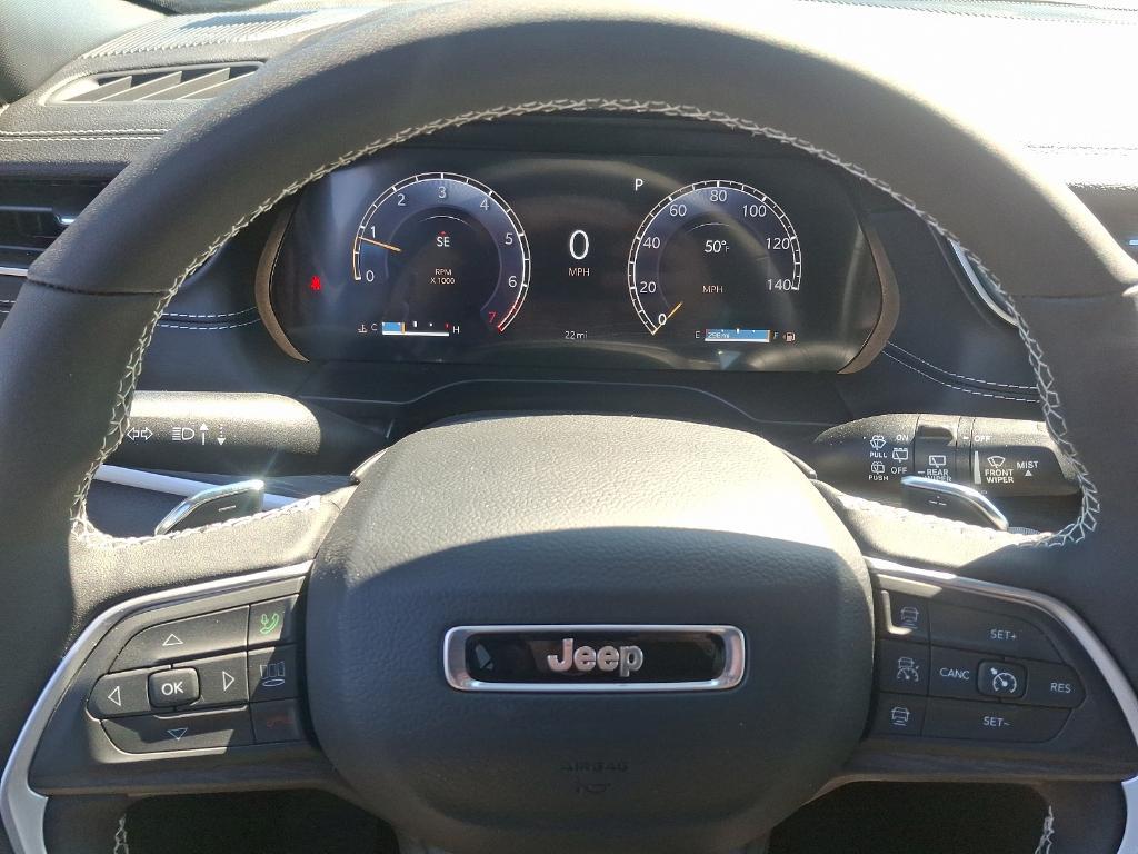 new 2025 Jeep Grand Cherokee car, priced at $49,247