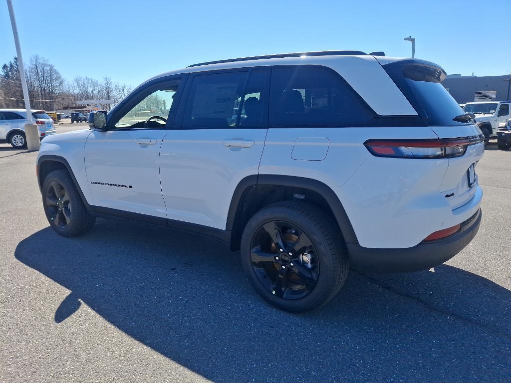new 2025 Jeep Grand Cherokee car, priced at $49,247