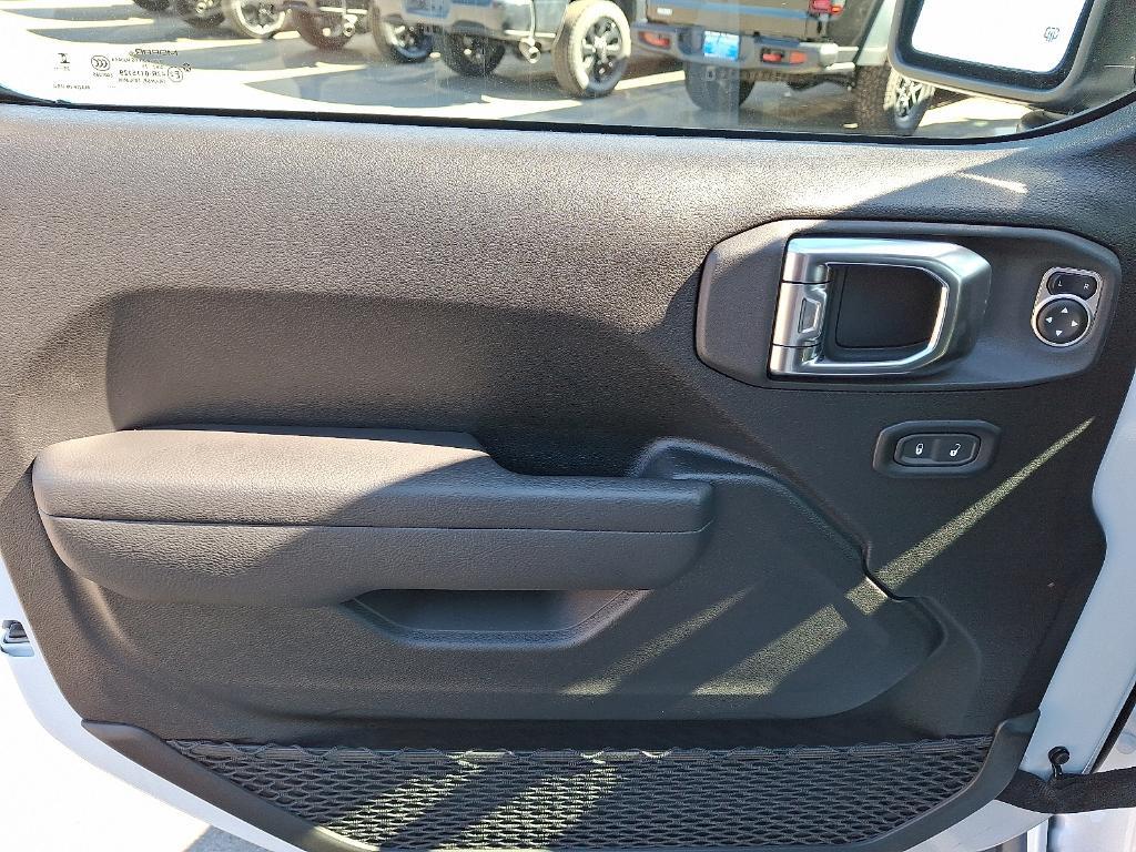 new 2025 Jeep Gladiator car, priced at $53,545