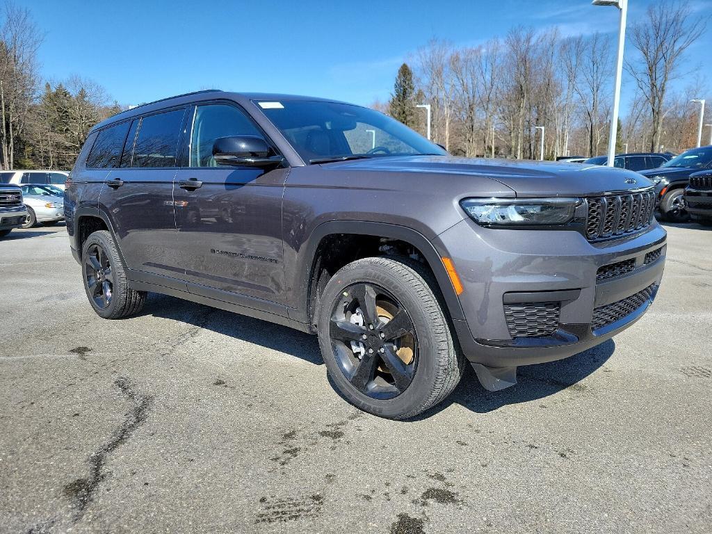 new 2024 Jeep Grand Cherokee L car, priced at $44,246