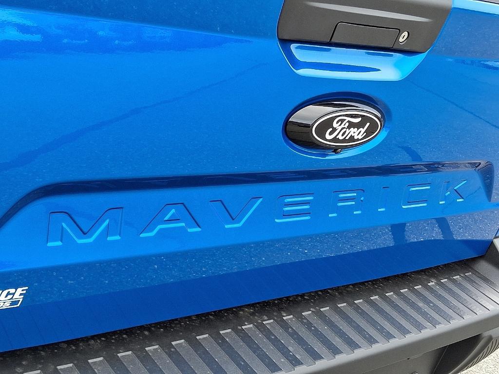 new 2025 Ford Maverick car, priced at $33,674