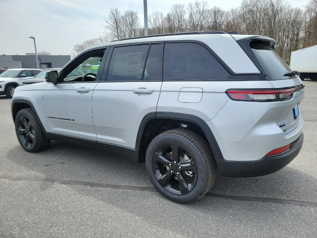 new 2024 Jeep Grand Cherokee car, priced at $52,813