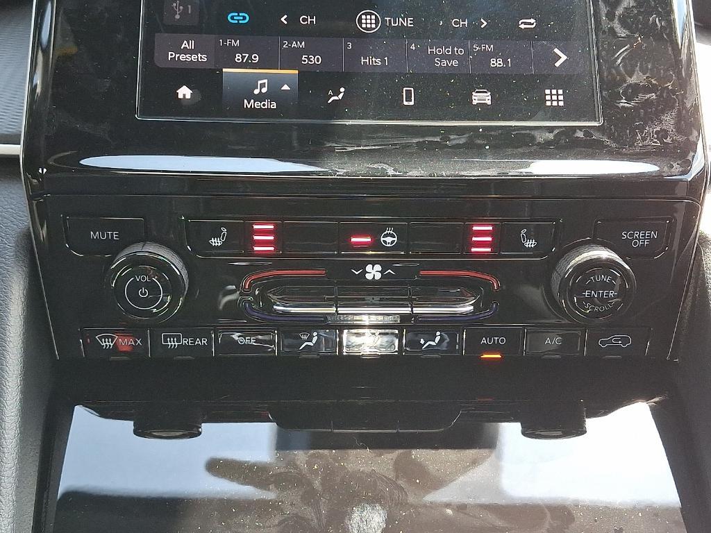 new 2025 Jeep Grand Cherokee car, priced at $45,690