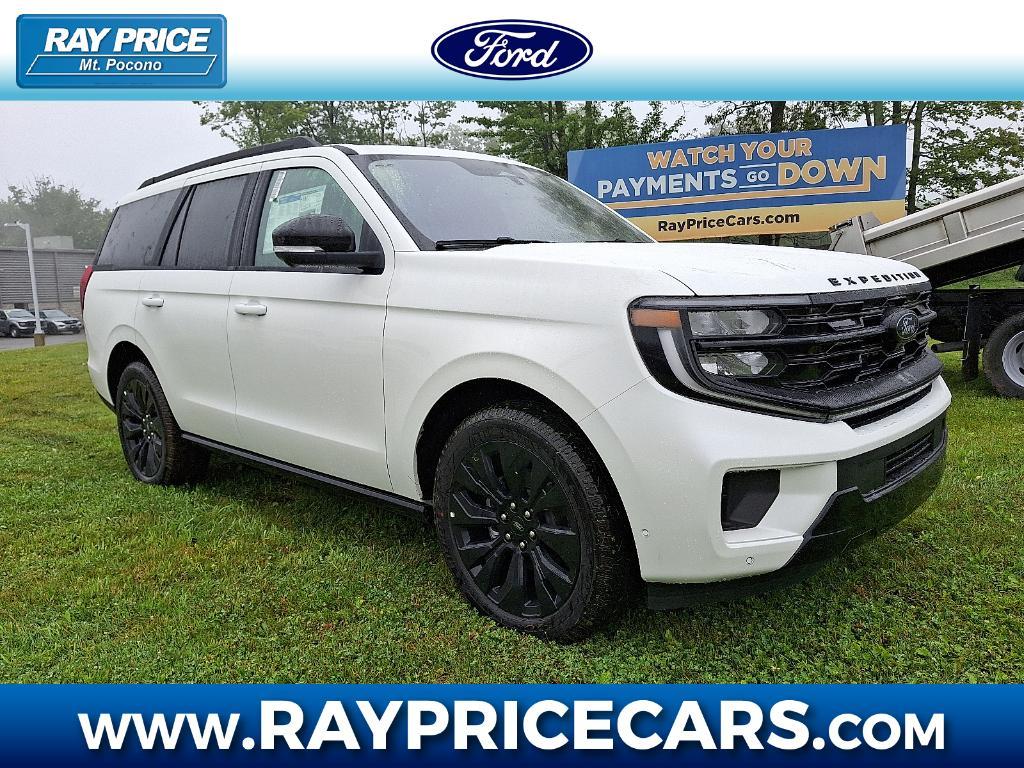 new 2025 Ford Expedition car, priced at $80,990
