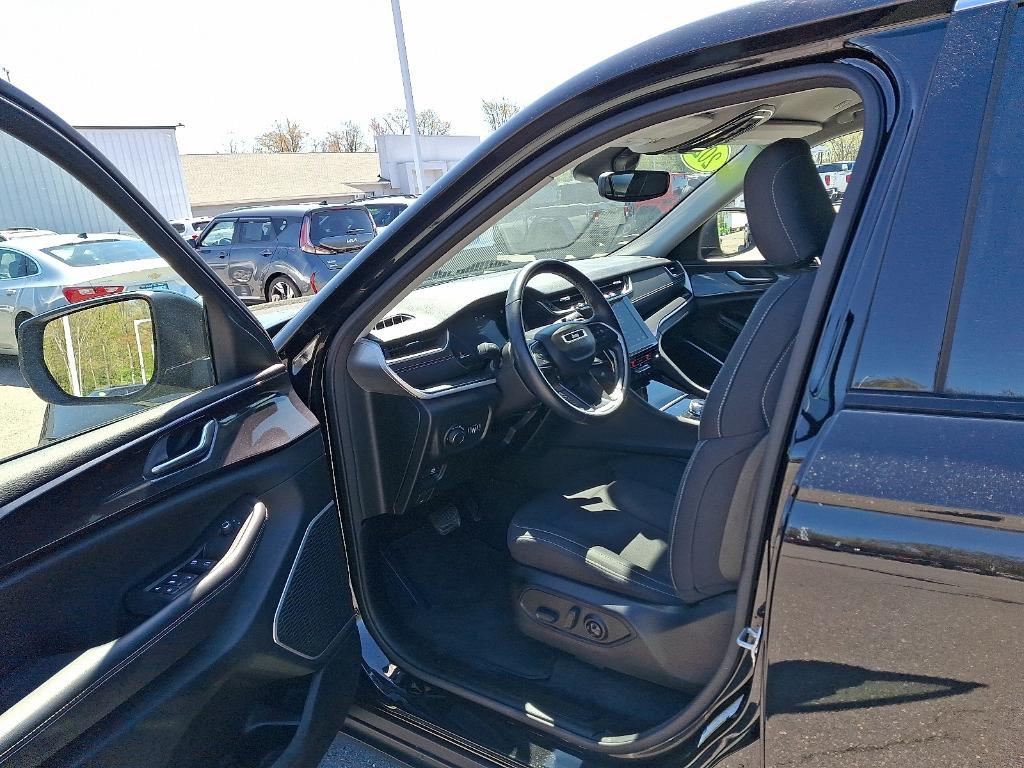used 2021 Jeep Grand Cherokee L car, priced at $29,185