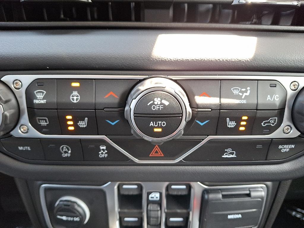 new 2025 Jeep Gladiator car, priced at $47,976