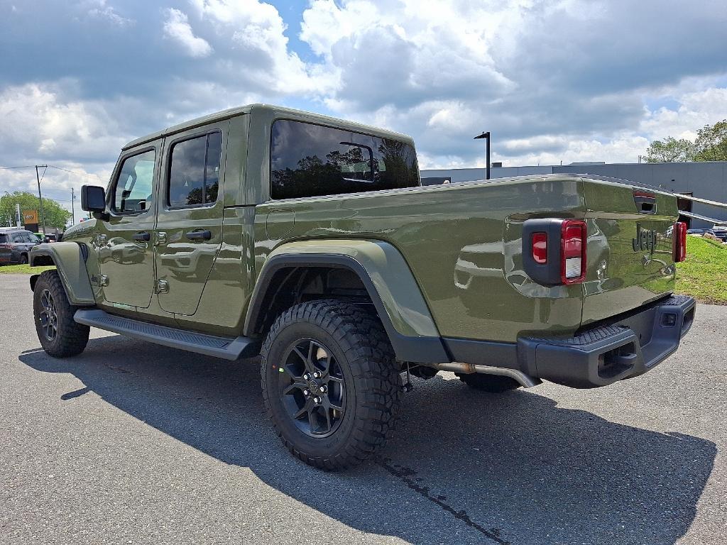 new 2025 Jeep Gladiator car, priced at $47,976