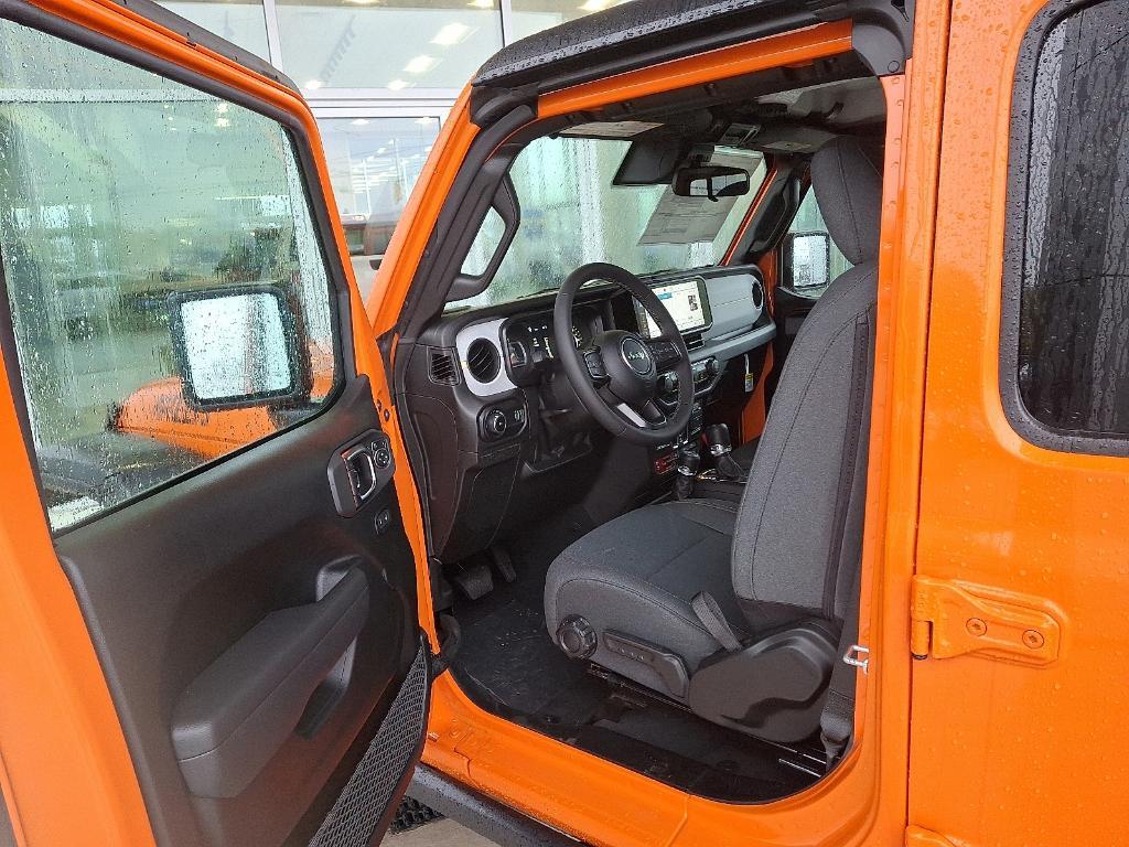 new 2025 Jeep Wrangler car, priced at $53,265