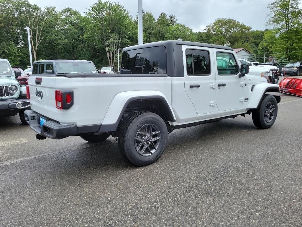 new 2024 Jeep Gladiator car, priced at $52,316