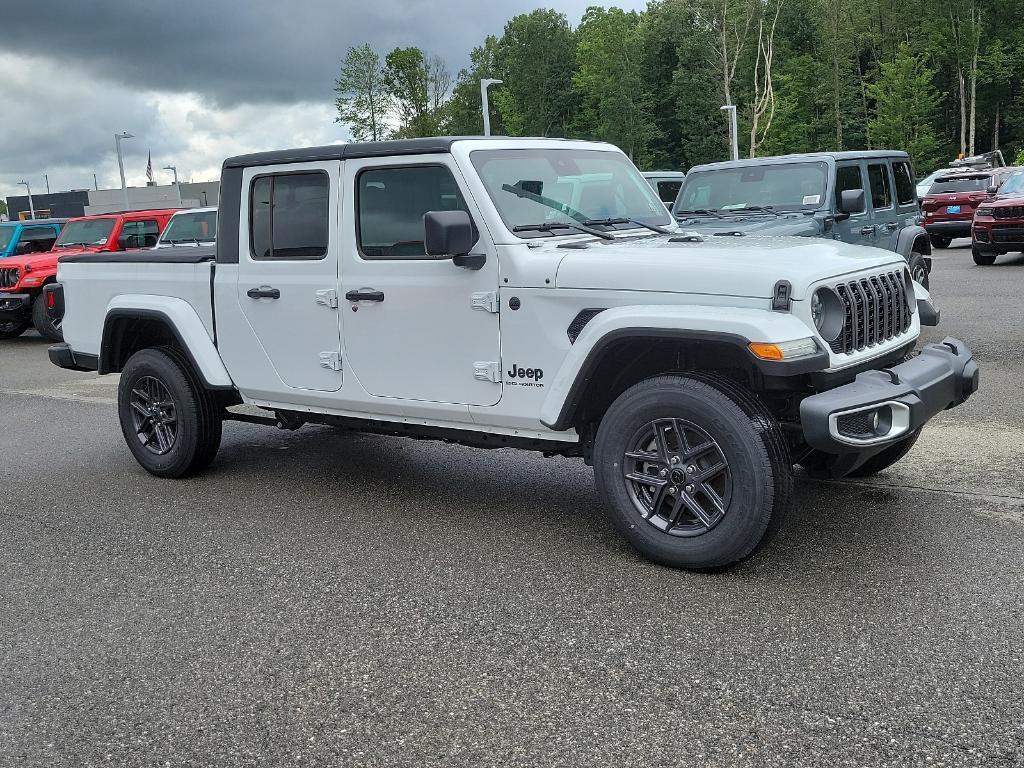 new 2024 Jeep Gladiator car, priced at $52,316