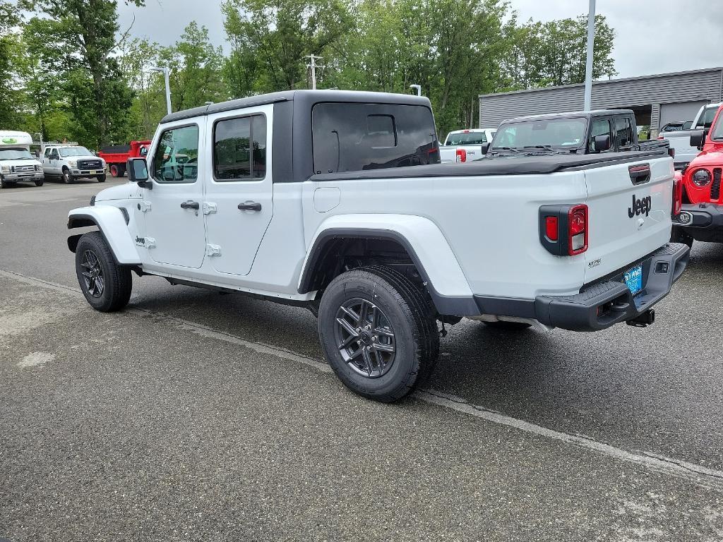 new 2024 Jeep Gladiator car, priced at $52,316