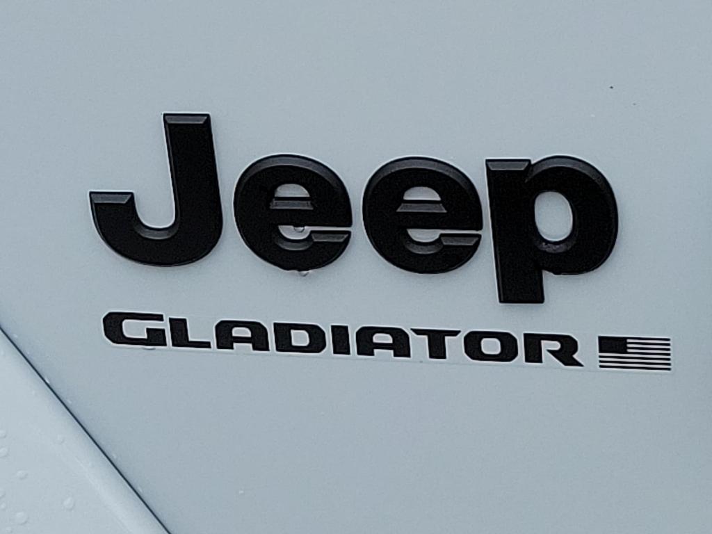 new 2024 Jeep Gladiator car, priced at $52,316