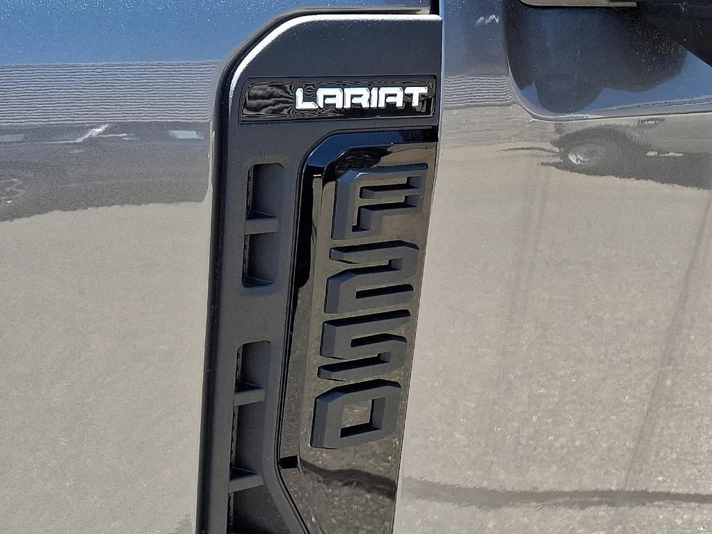 new 2025 Ford F-250 car, priced at $79,320