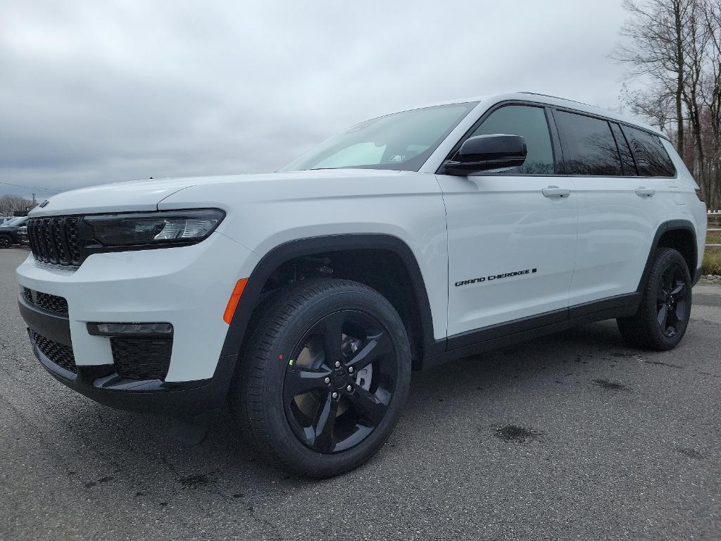 new 2024 Jeep Grand Cherokee L car, priced at $54,059