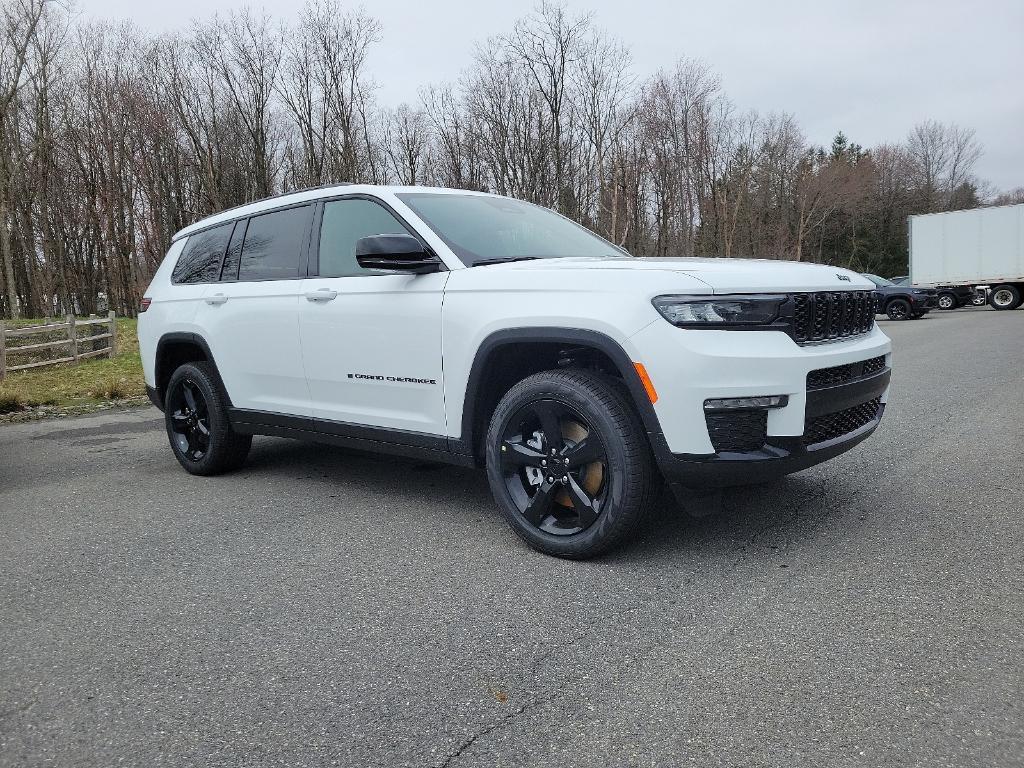 new 2024 Jeep Grand Cherokee L car, priced at $54,059