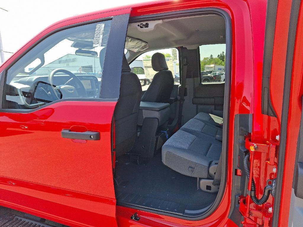 new 2025 Ford F-350 car, priced at $65,300