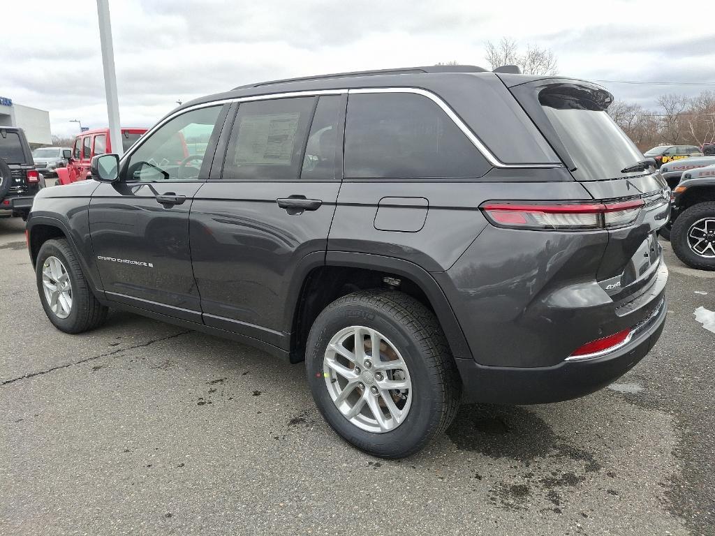 new 2025 Jeep Grand Cherokee car, priced at $43,033