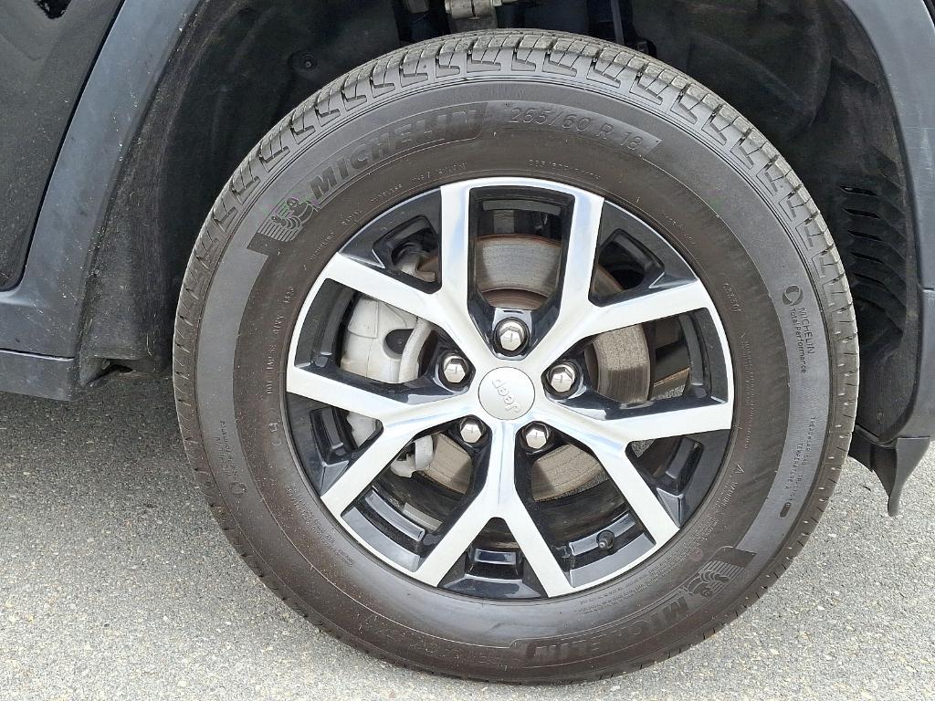 used 2024 Jeep Grand Cherokee car, priced at $42,596