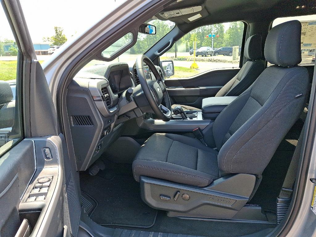new 2025 Ford F-150 car, priced at $61,378