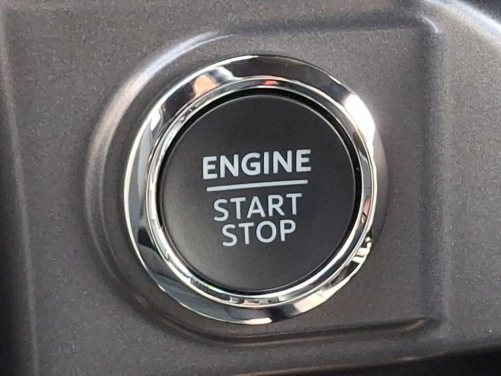 new 2025 Ford F-150 car, priced at $61,378