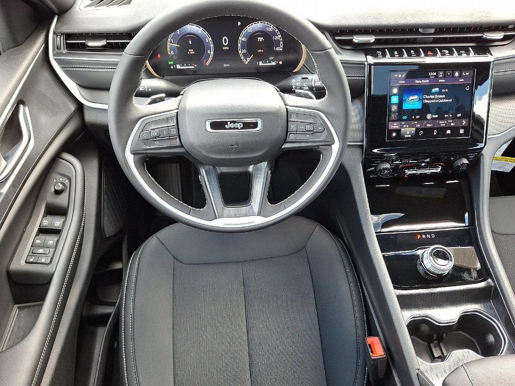 new 2025 Jeep Grand Cherokee car, priced at $43,214