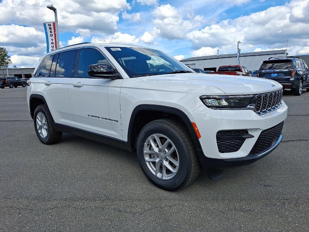 new 2025 Jeep Grand Cherokee car, priced at $43,214