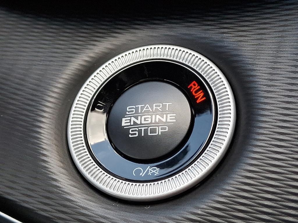 new 2025 Jeep Grand Cherokee car, priced at $43,214