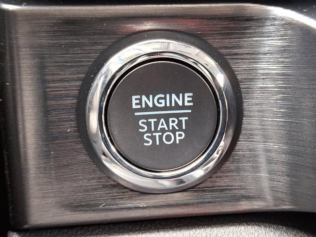 new 2025 Ford F-250 car, priced at $77,896