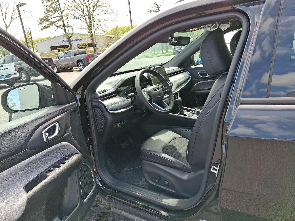 new 2025 Jeep Compass car, priced at $32,291