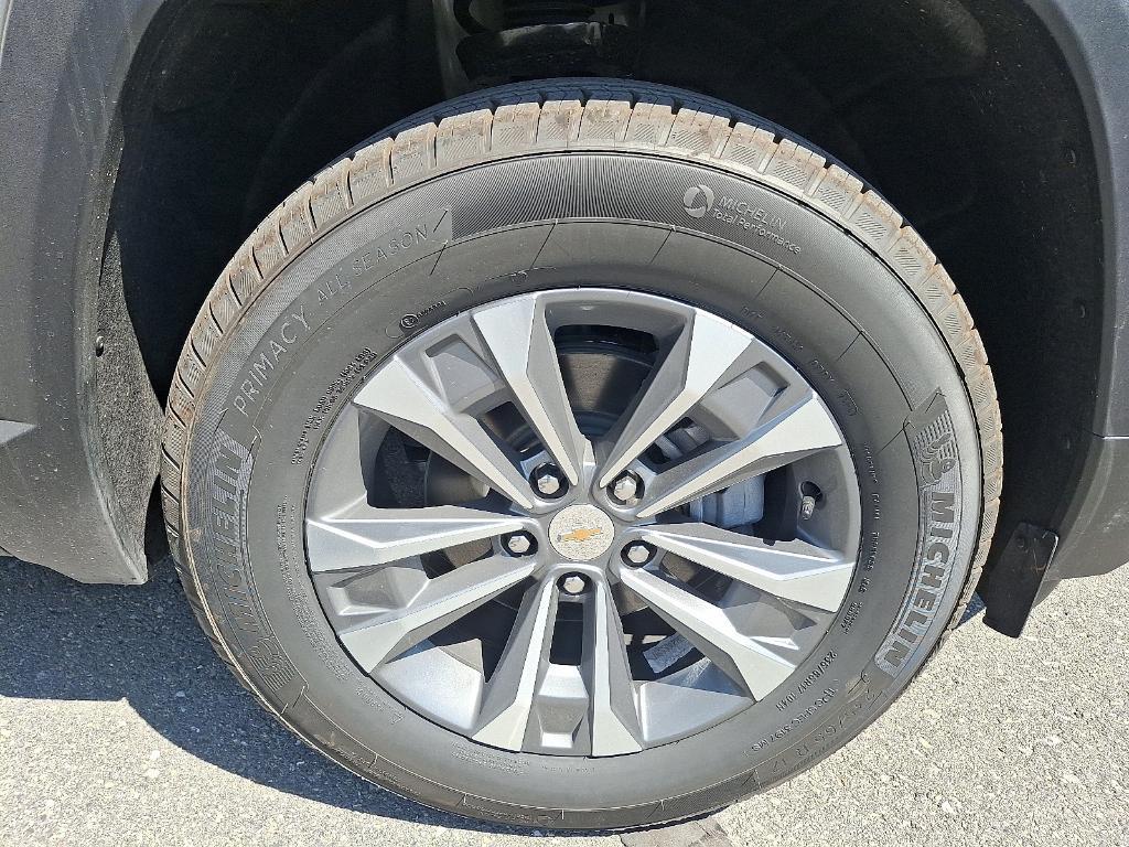 new 2025 Chevrolet Equinox car, priced at $30,999