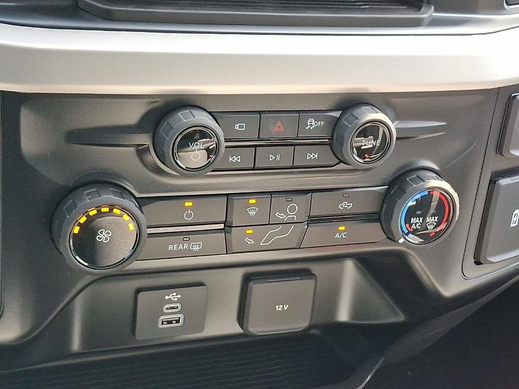 new 2025 Ford F-250 car, priced at $57,956