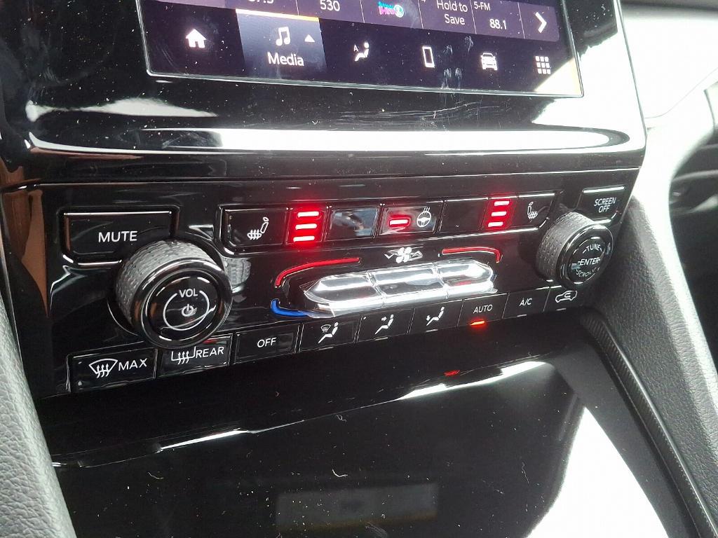 new 2025 Jeep Grand Cherokee L car, priced at $43,197