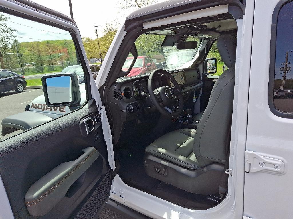 new 2025 Jeep Gladiator car, priced at $56,818