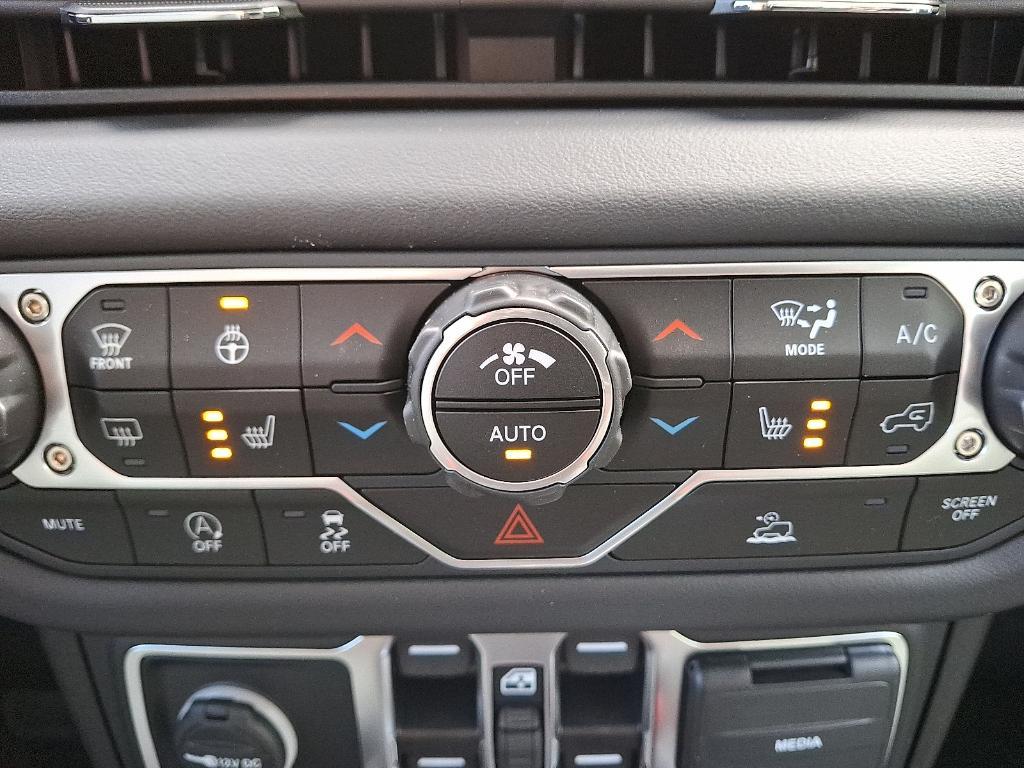 new 2025 Jeep Gladiator car, priced at $56,818