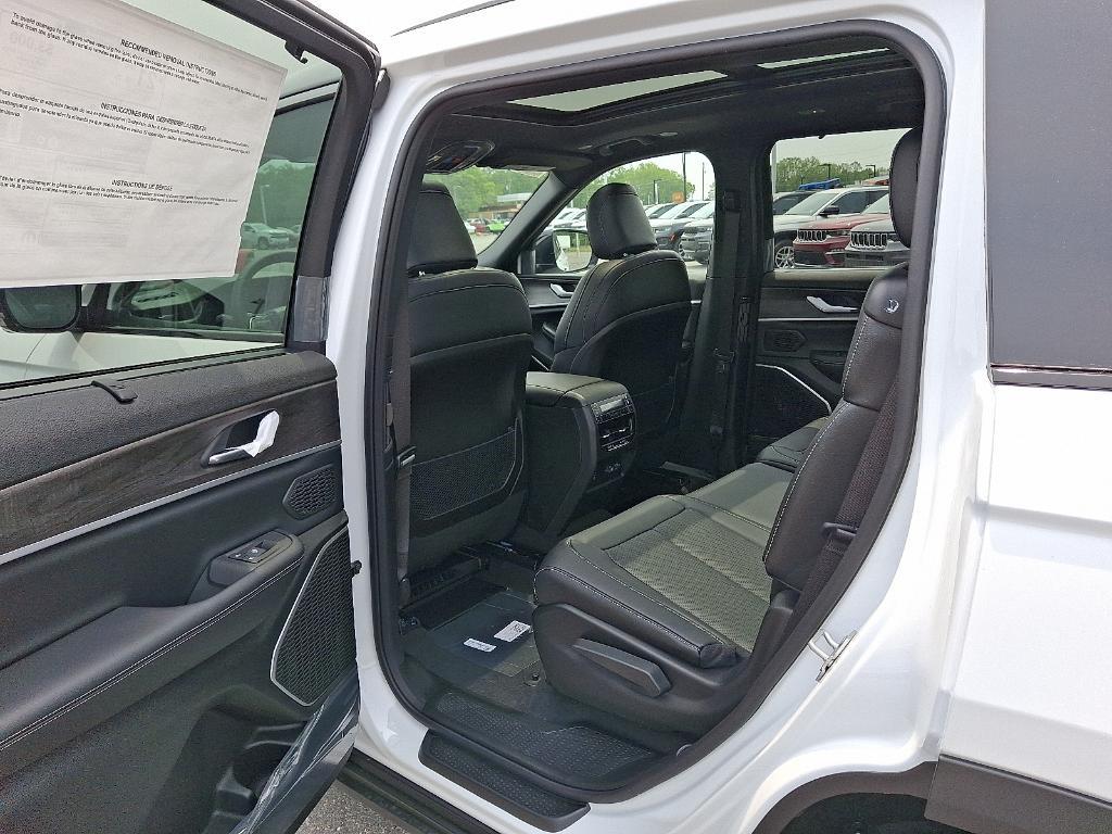 new 2025 Jeep Grand Cherokee L car, priced at $55,394