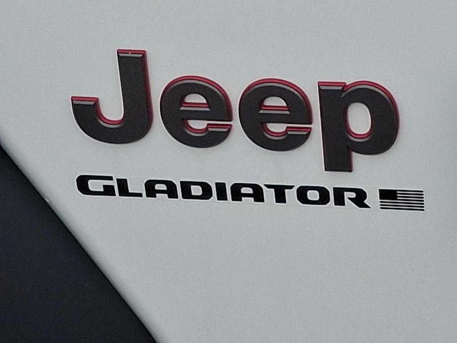 new 2025 Jeep Gladiator car, priced at $57,659